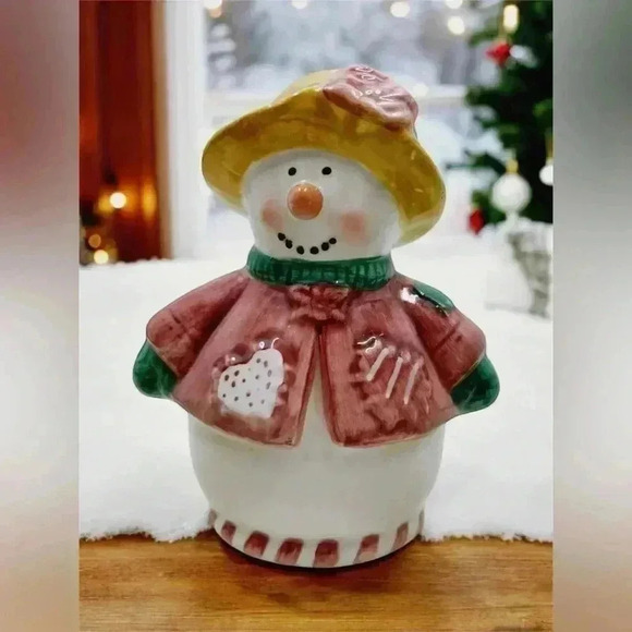 VTG Mr & Mrs Boho Snowman Wearing Sweaters Ceramic Salt & Pepper Shakers - Picture 8 of 9
